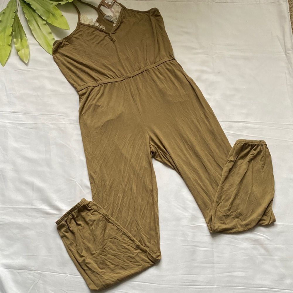 ⭐️NWT Hello Nite Romper⭐️